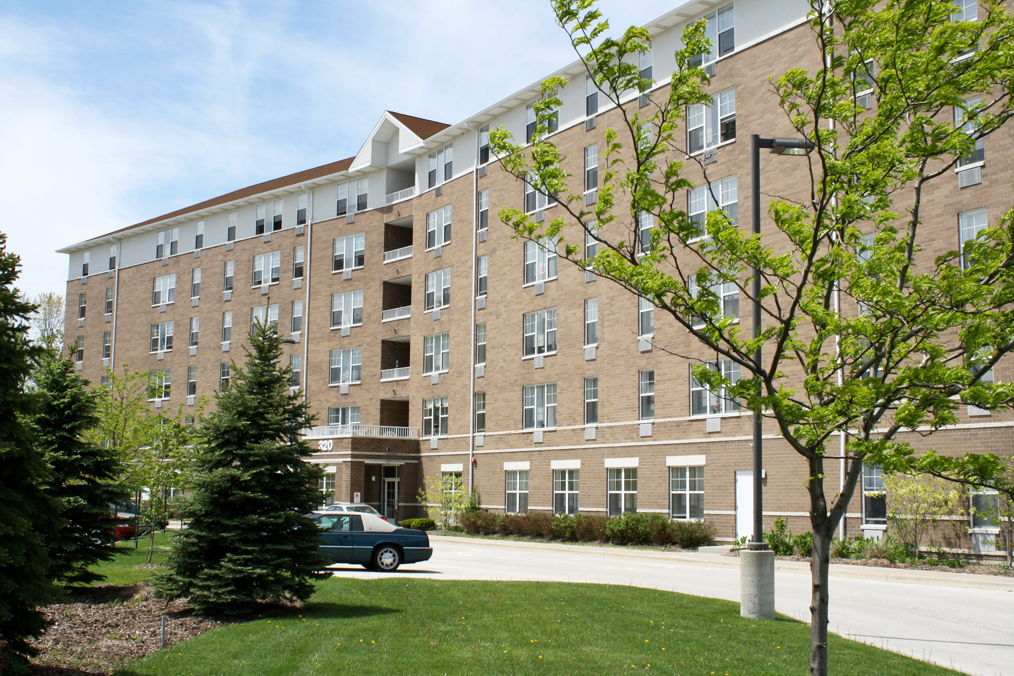 Lakewood Tower Apartments in Lake Villa, IL