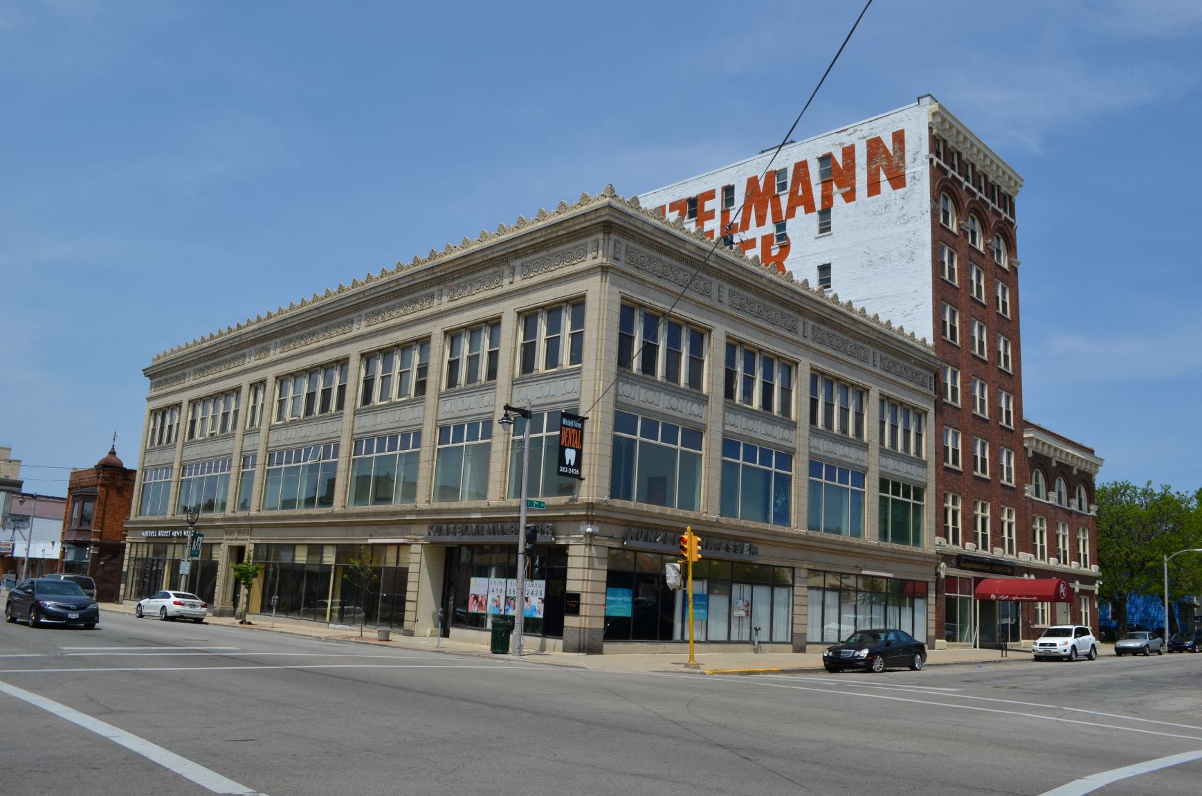 Kunzelmann Esser Lofts Apartments In Milwaukee Wi [ 1046 x 1644 Pixel ]