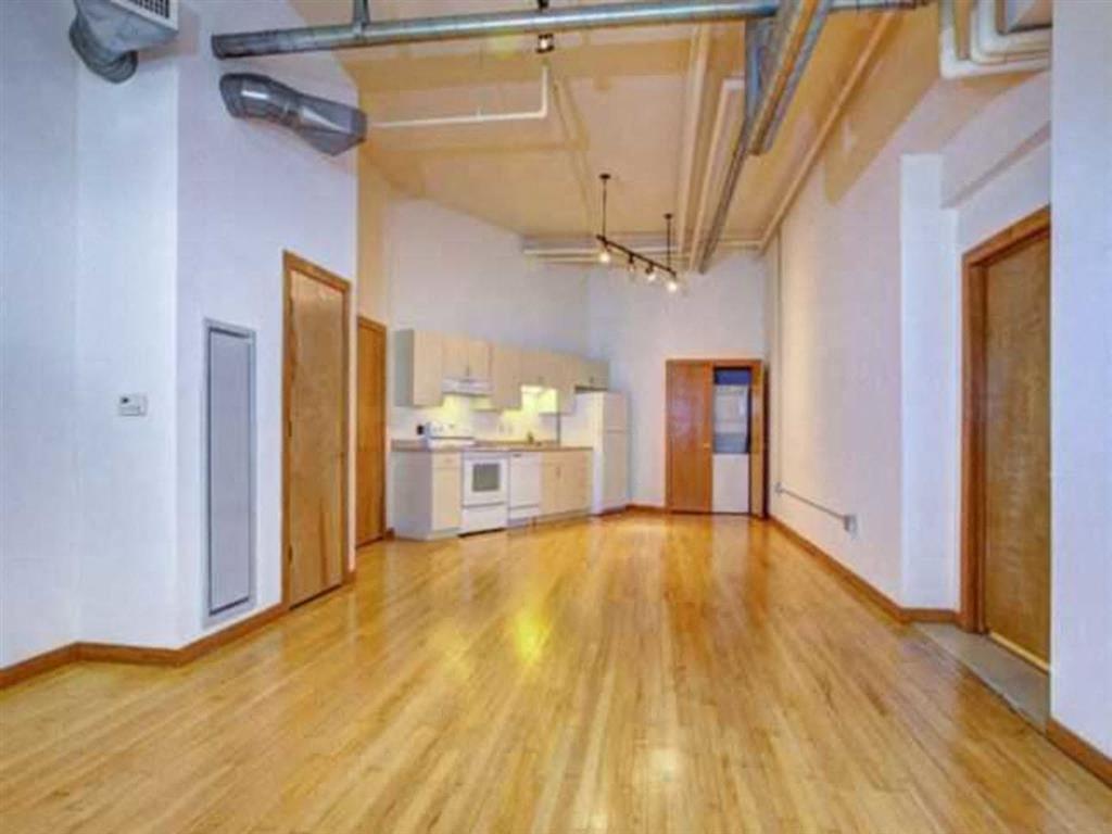 Kunzelmann Esser Lofts Apartments In Milwaukee Wi [ 385 x 580 Pixel ]