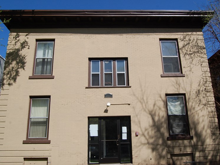 2815 Pleasant Avenue Front Entry