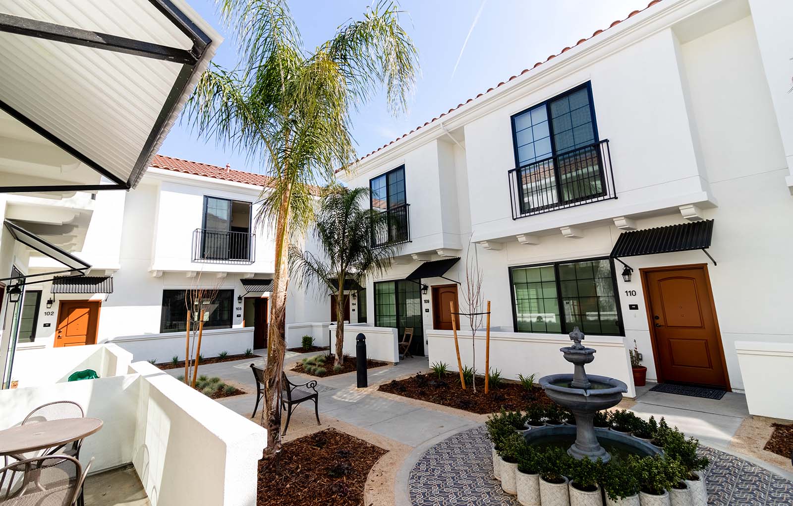 Luxury Sacramento Ca Apartments The Angelino Apartments