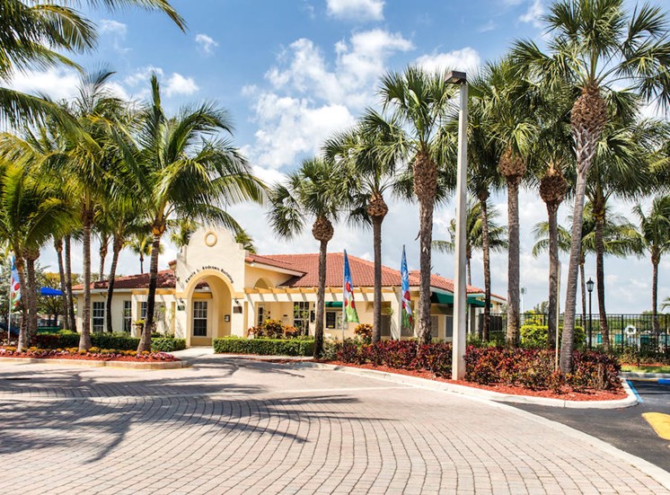 lush landscaping beautifies Crystal Lake Apartments in Hollywood, FL