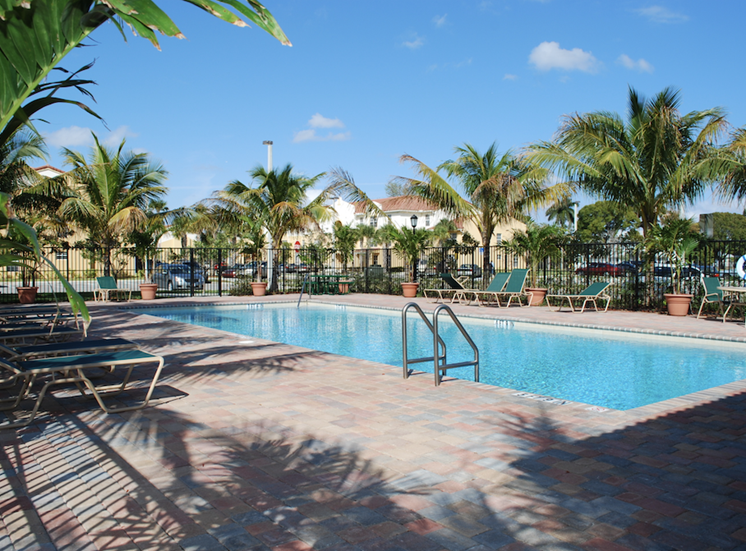 sparkling pool and sundeck at Crystal Lake in Hollywood, FL