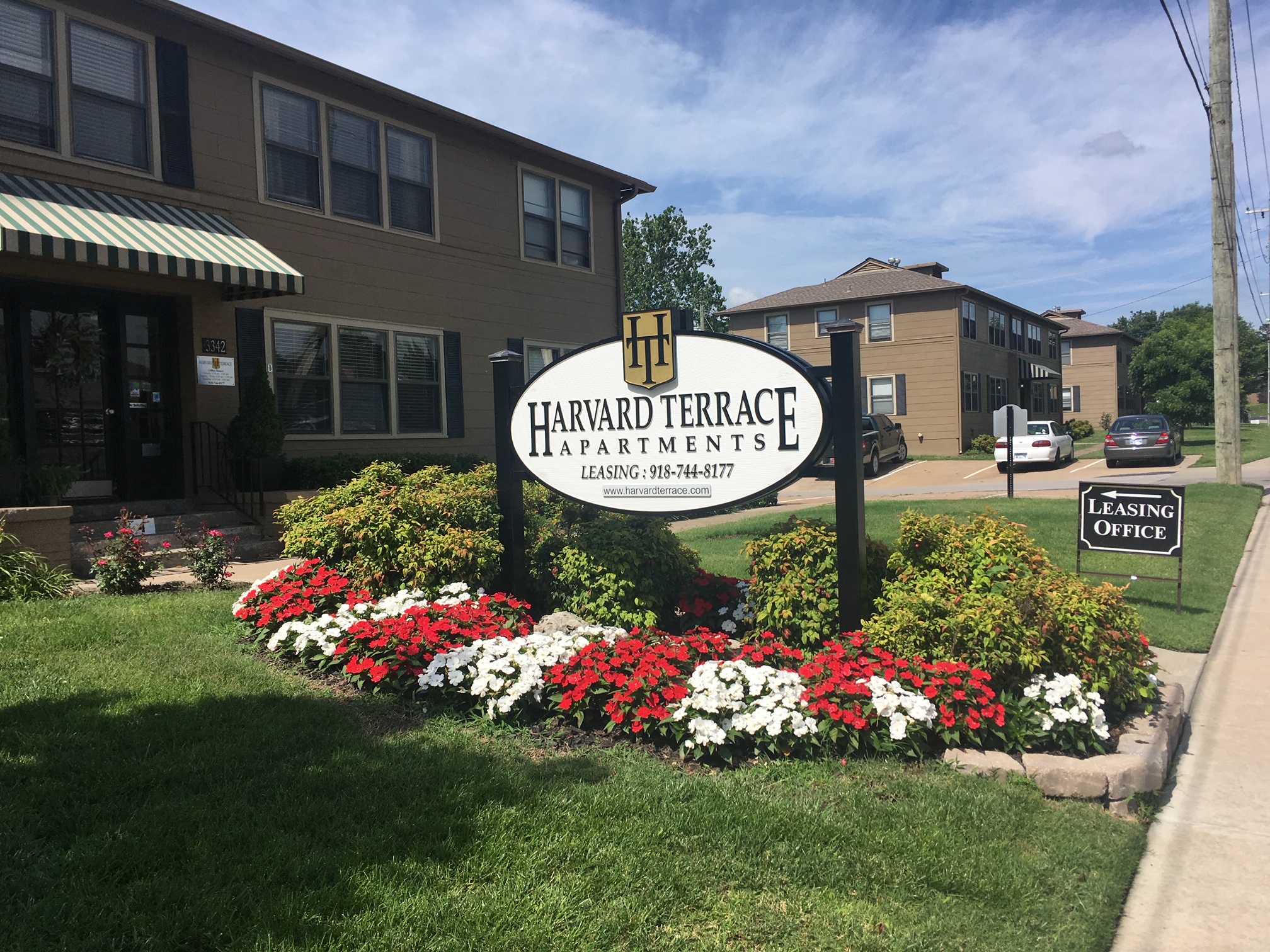 Harvard Terrace Apartments in Tulsa, OK