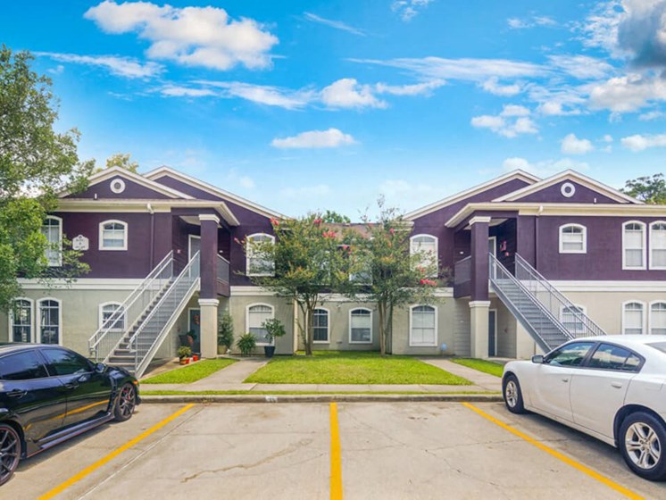 apartment with off-street parking in Baton Rouge