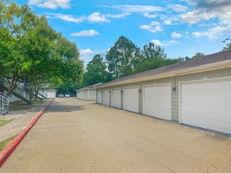 apartment complex with garages in Baton Rouge