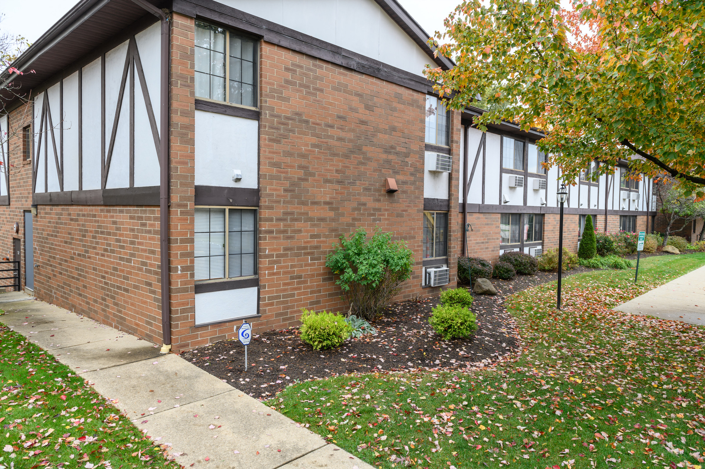 Plaza Apartments Apartment and Community Amenities