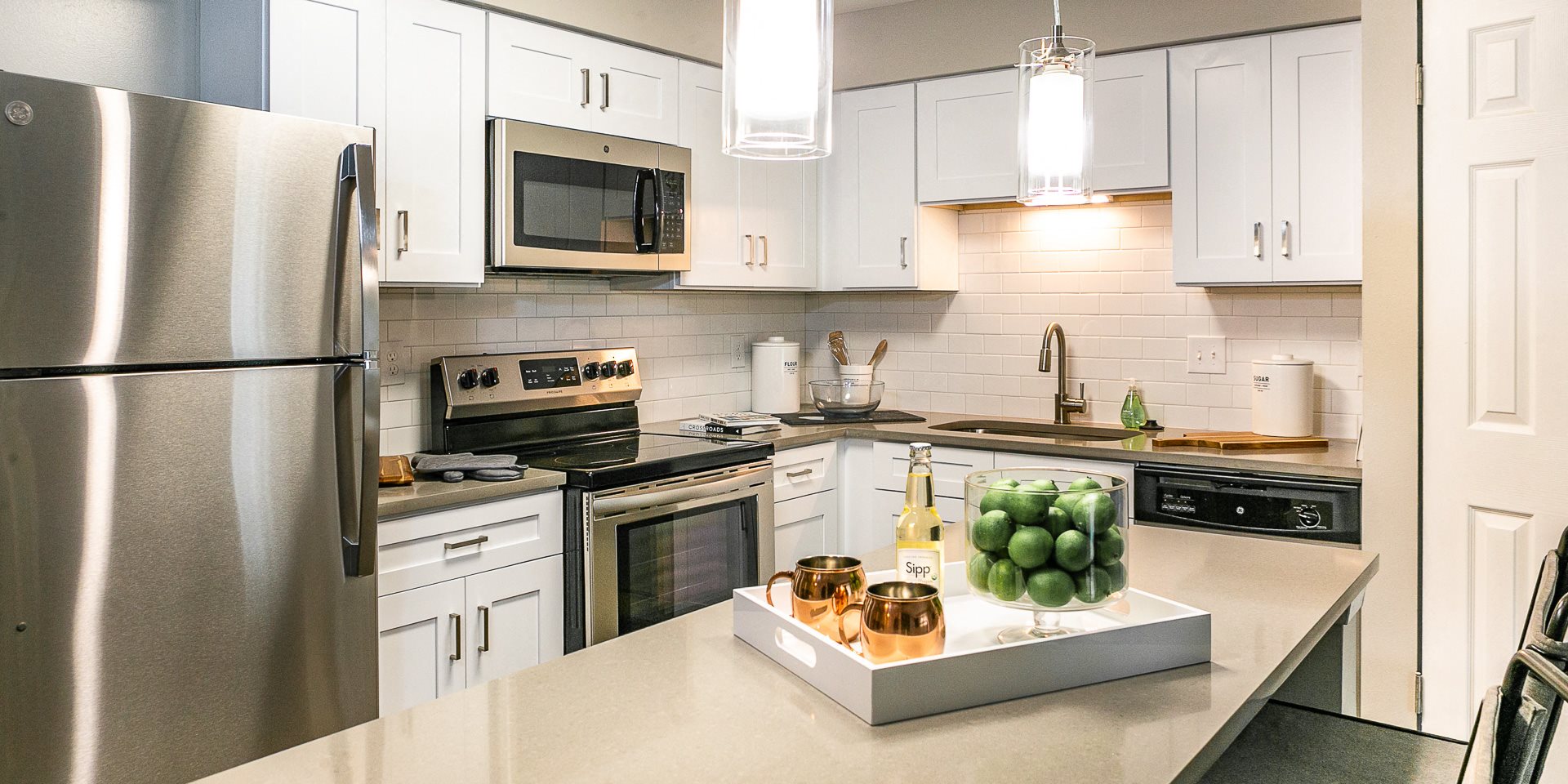 Fairways of Naperville Apartments Kitchen
