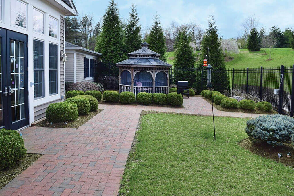 Beautiful Walking Paths at Spring Arbor of Leesburg, Leesburg, 20176-2062