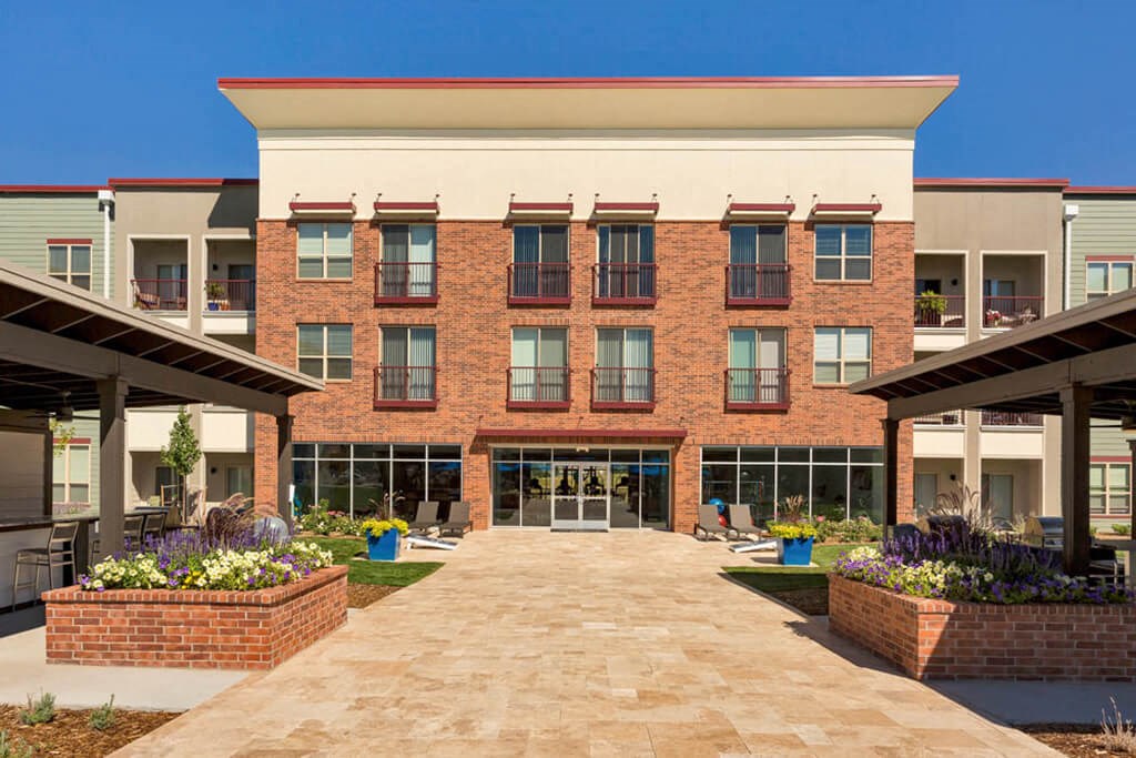 Westwood Green Apartments in Lakewood, CO