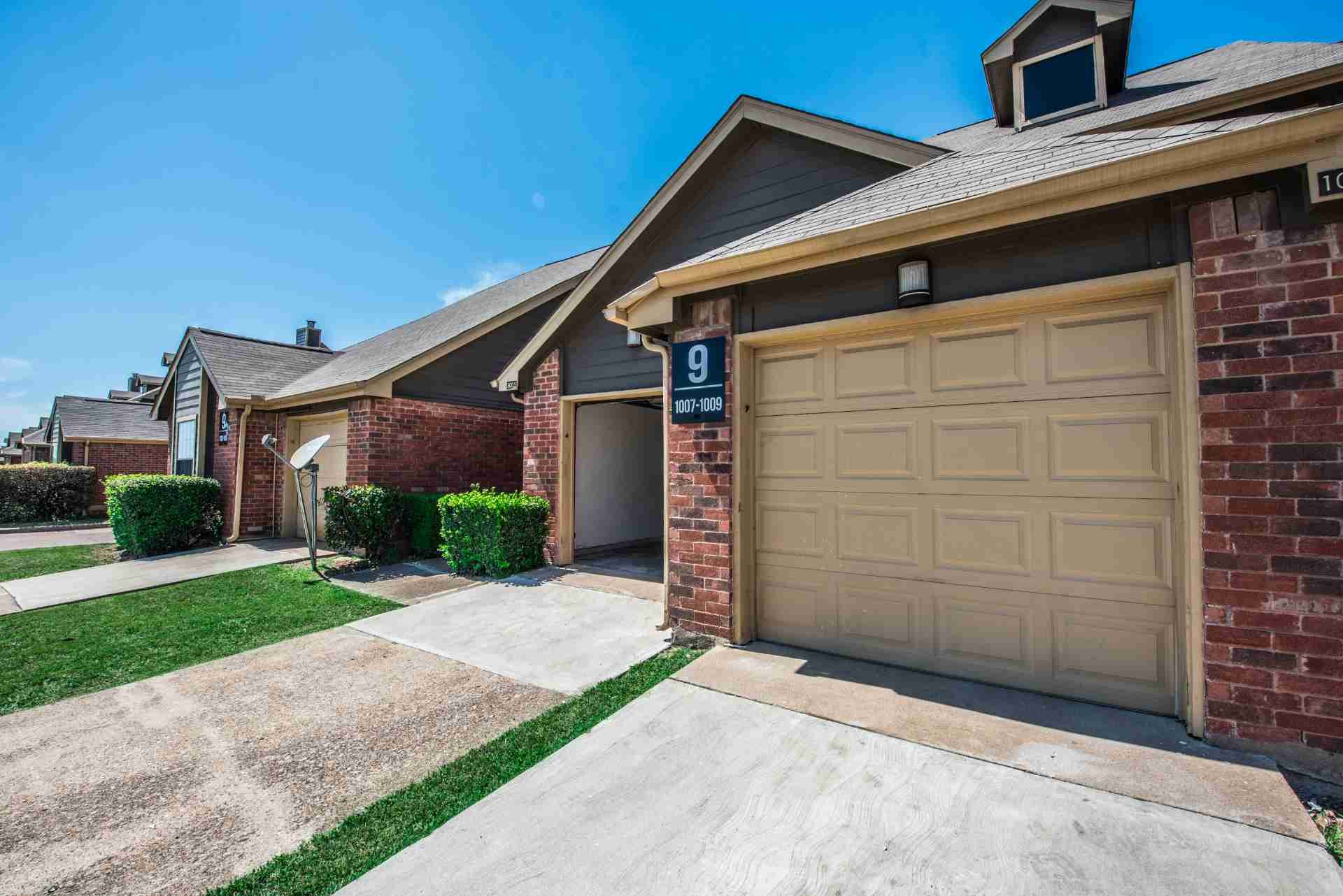 Photos and Video of Wexford Townhomes in Duncanville, TX