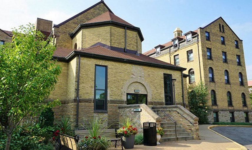 Stonehouse Square Apartments in Minneapolis, MN