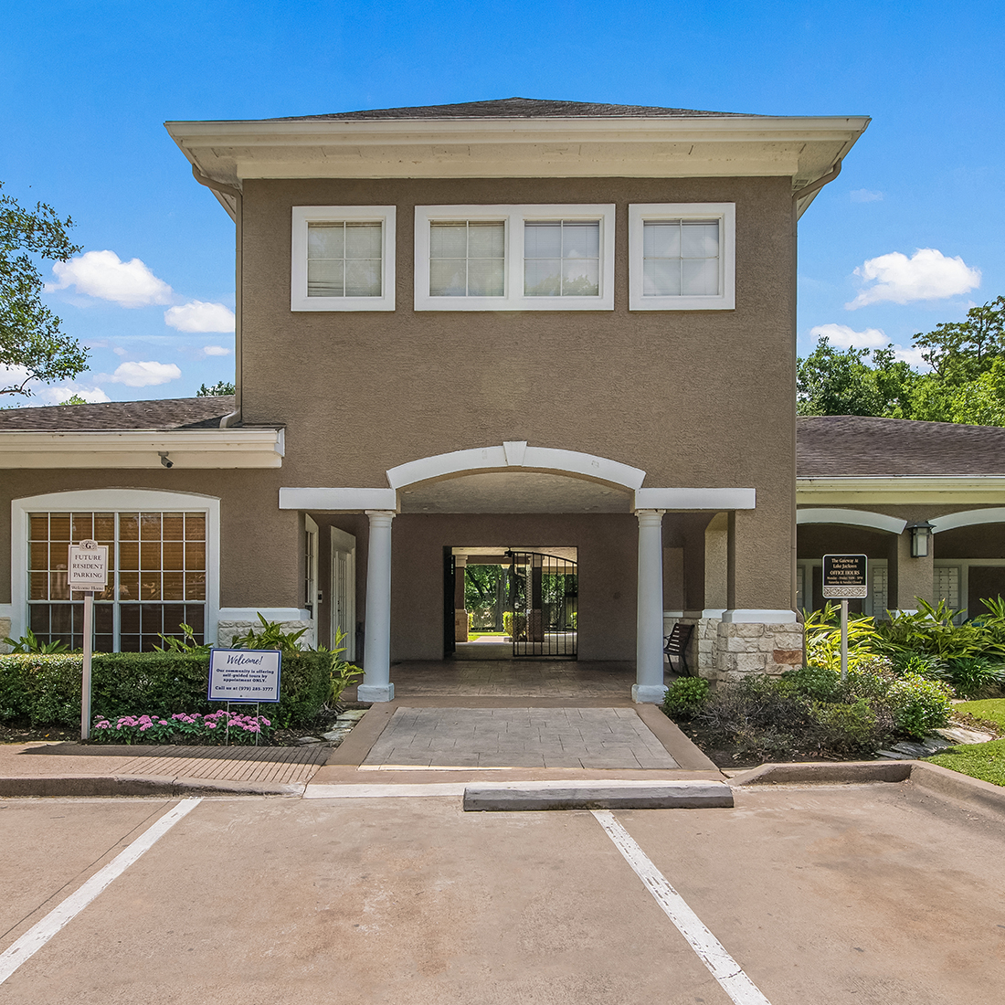 Gateway at Lake Jackson Apartments in Lake Jackson, TX