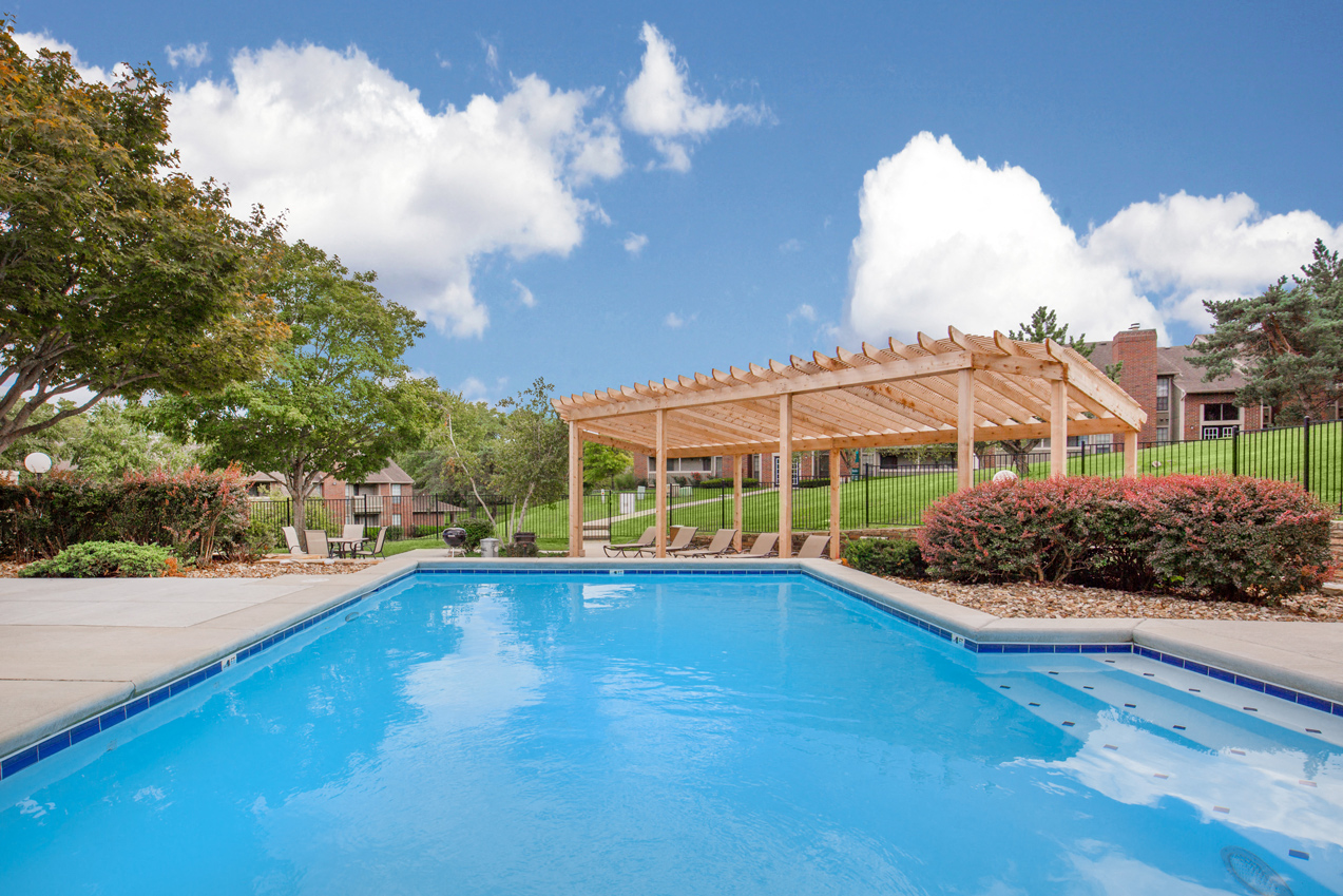 Swimming Pool area at Coventry Oaks Apartments, Kansas