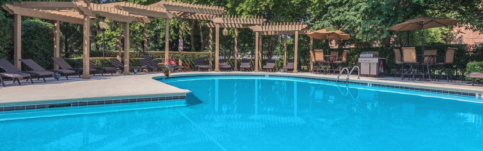 Invigorating Swimming Pool at Crowne Chase Apartment Homes, Overland Park