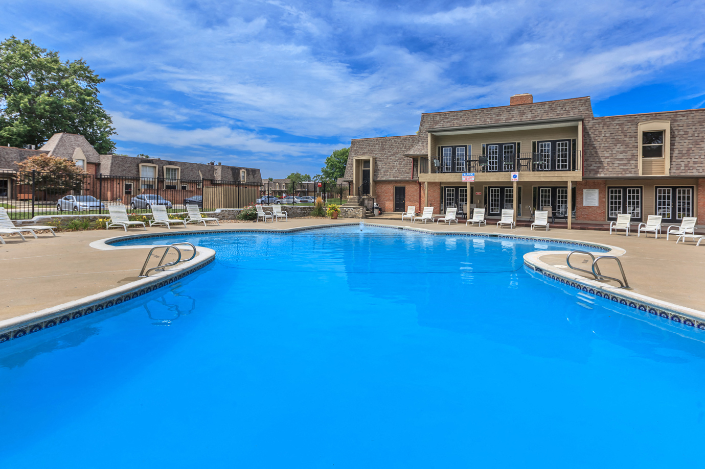 Louisburg Square Apartments in Overland Park, KS