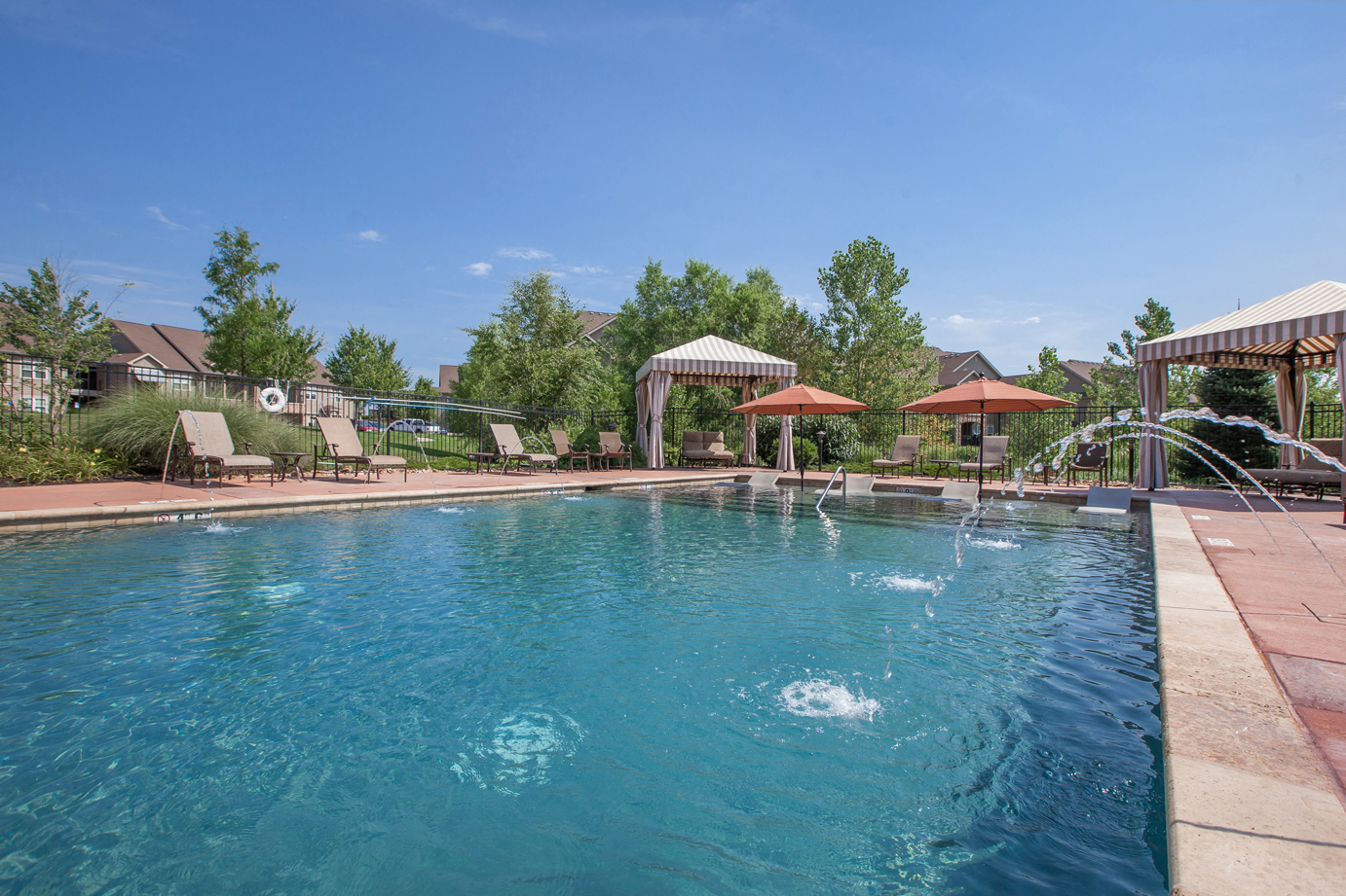 Luxury Apartment Homes in Overland Park, KS | Stonepost Ranch
