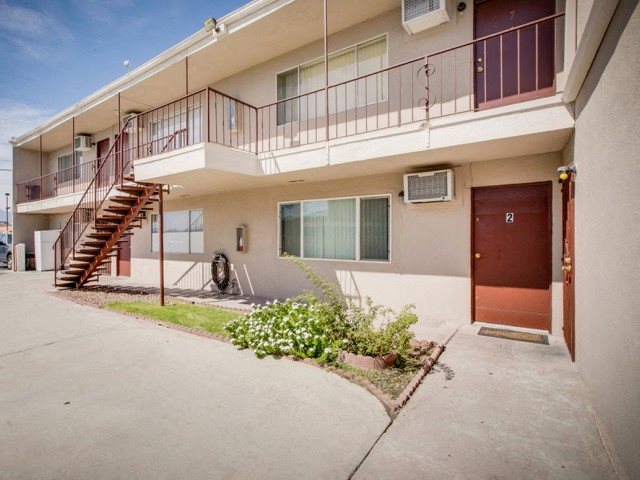 photos and video of orland apartments in las vegas nv