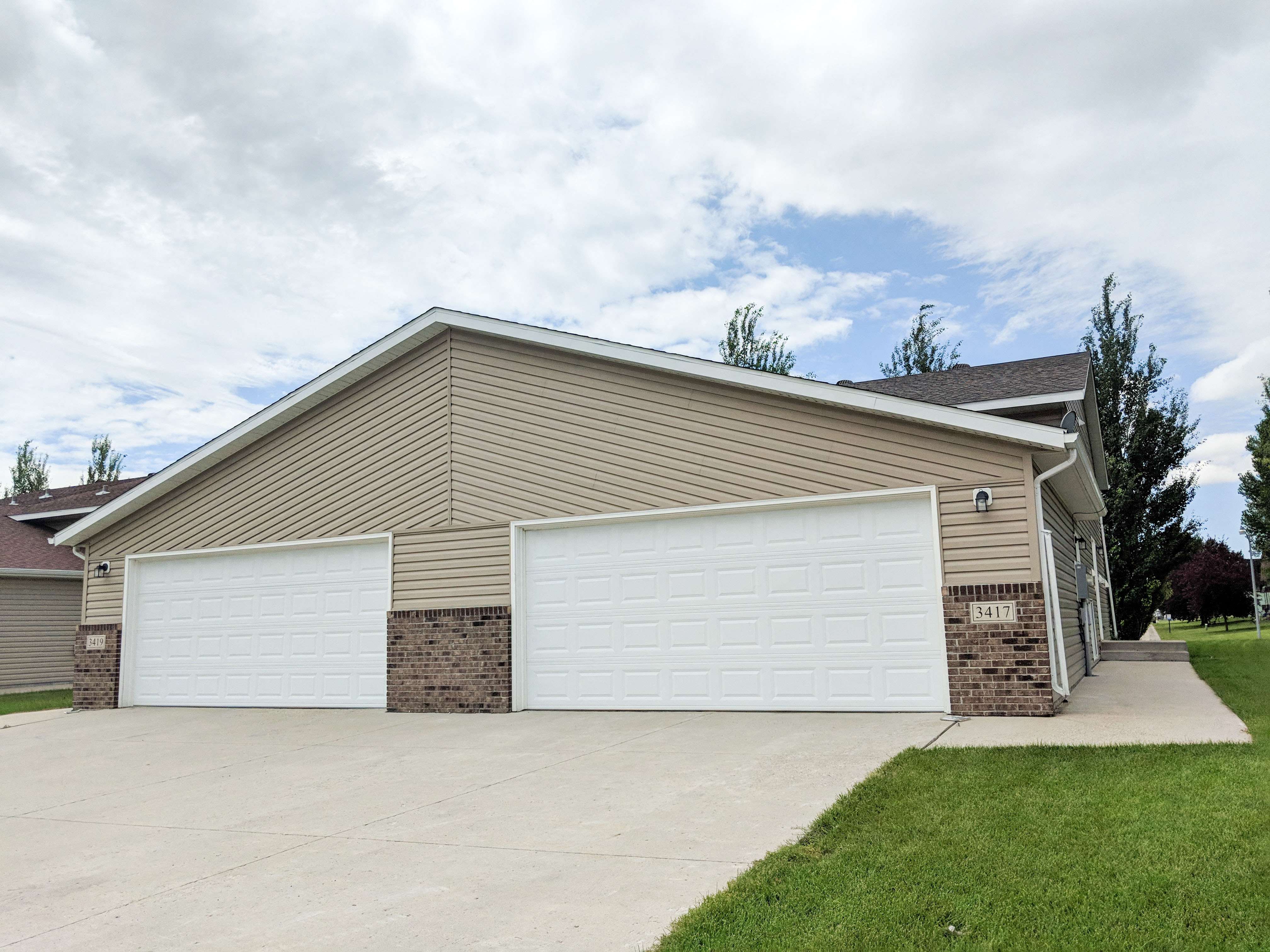 Photos and Video of J & L Twin Homes in Moorhead, MN