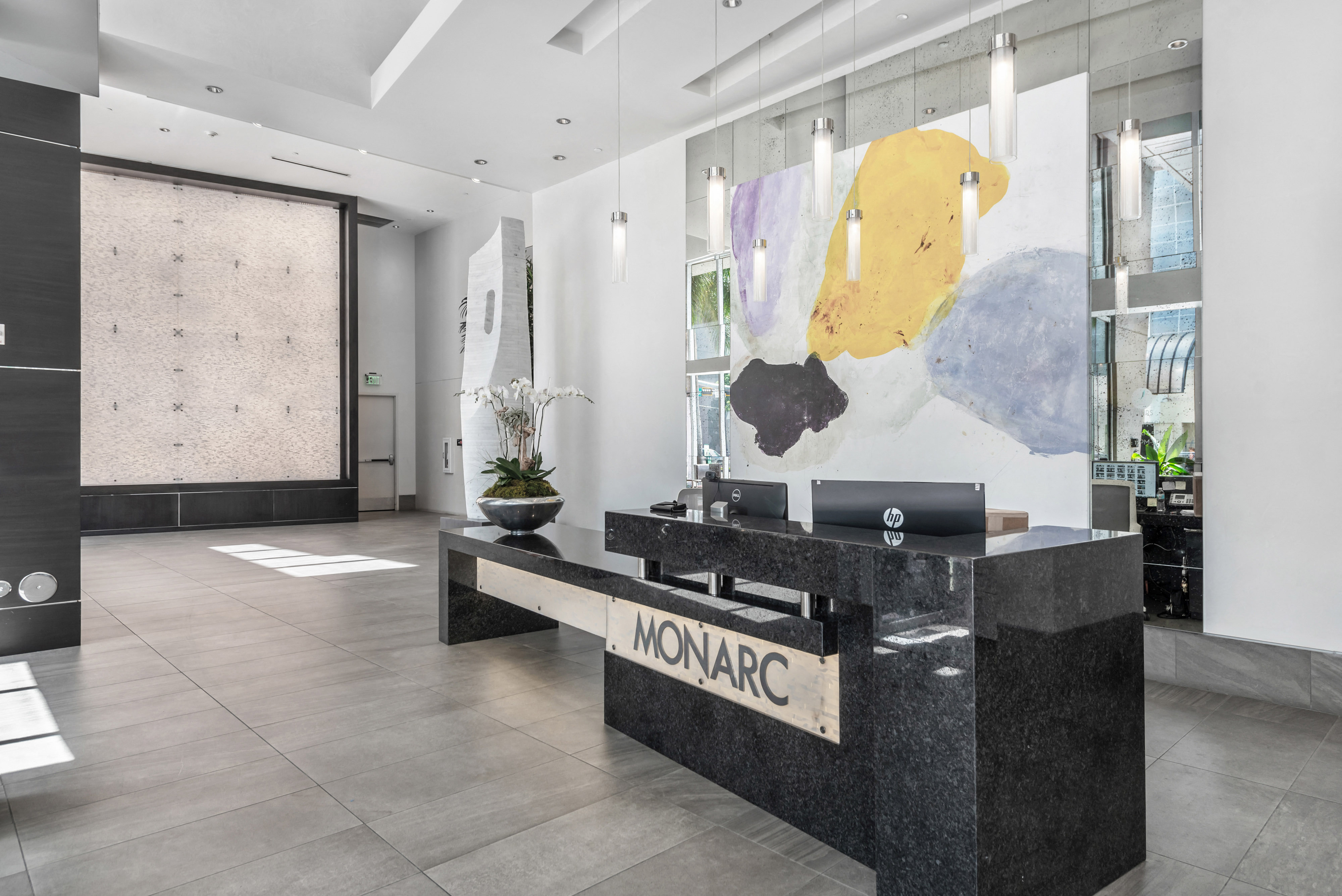 Monarc Lobby