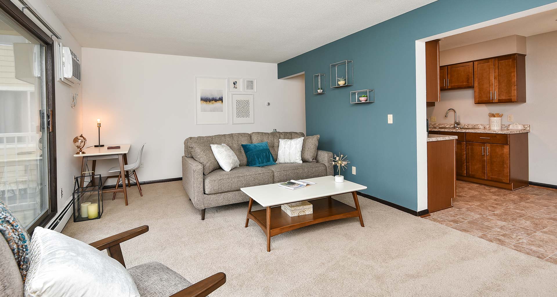 Pines of Burnsville Apartments in Burnsville, MN