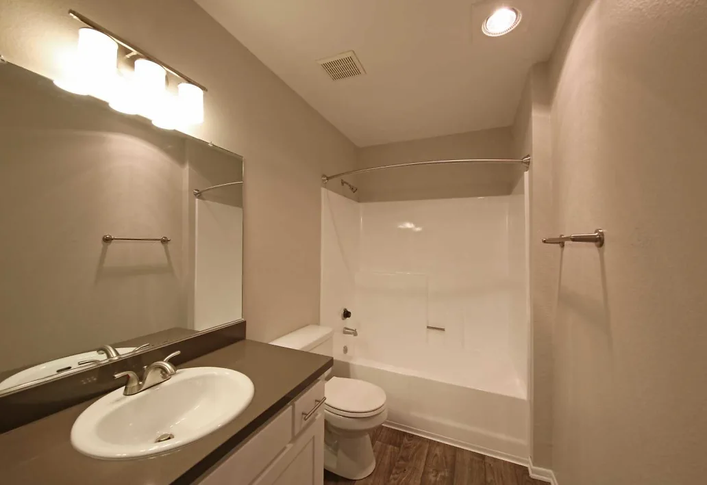Gallery Photo 32