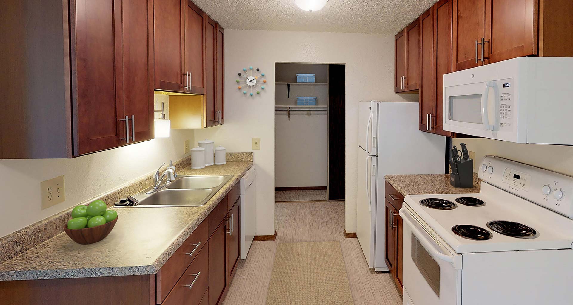 Candlewood Apartments - Kitchen