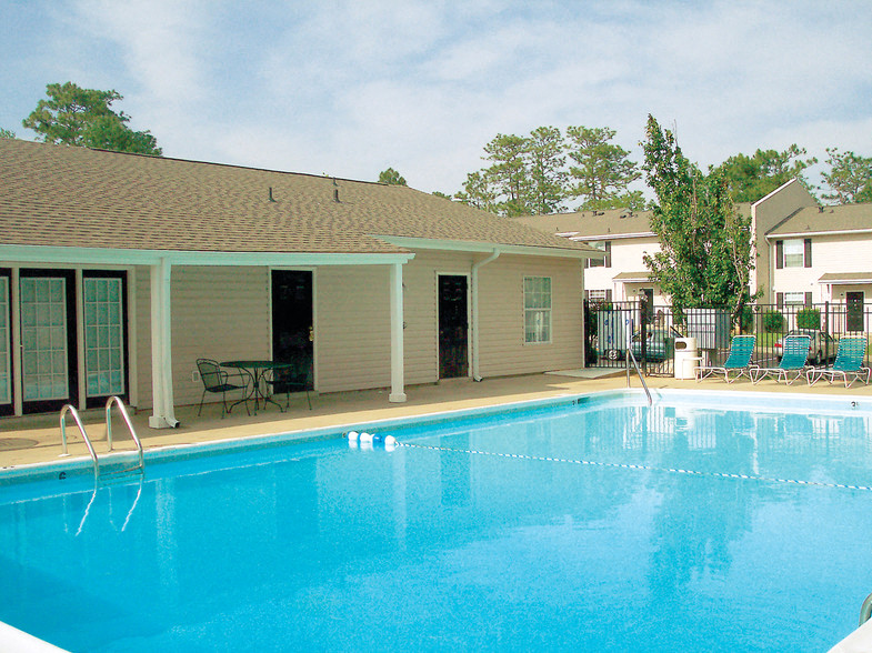 Photos and Video of Autumn Chase in Mobile, AL