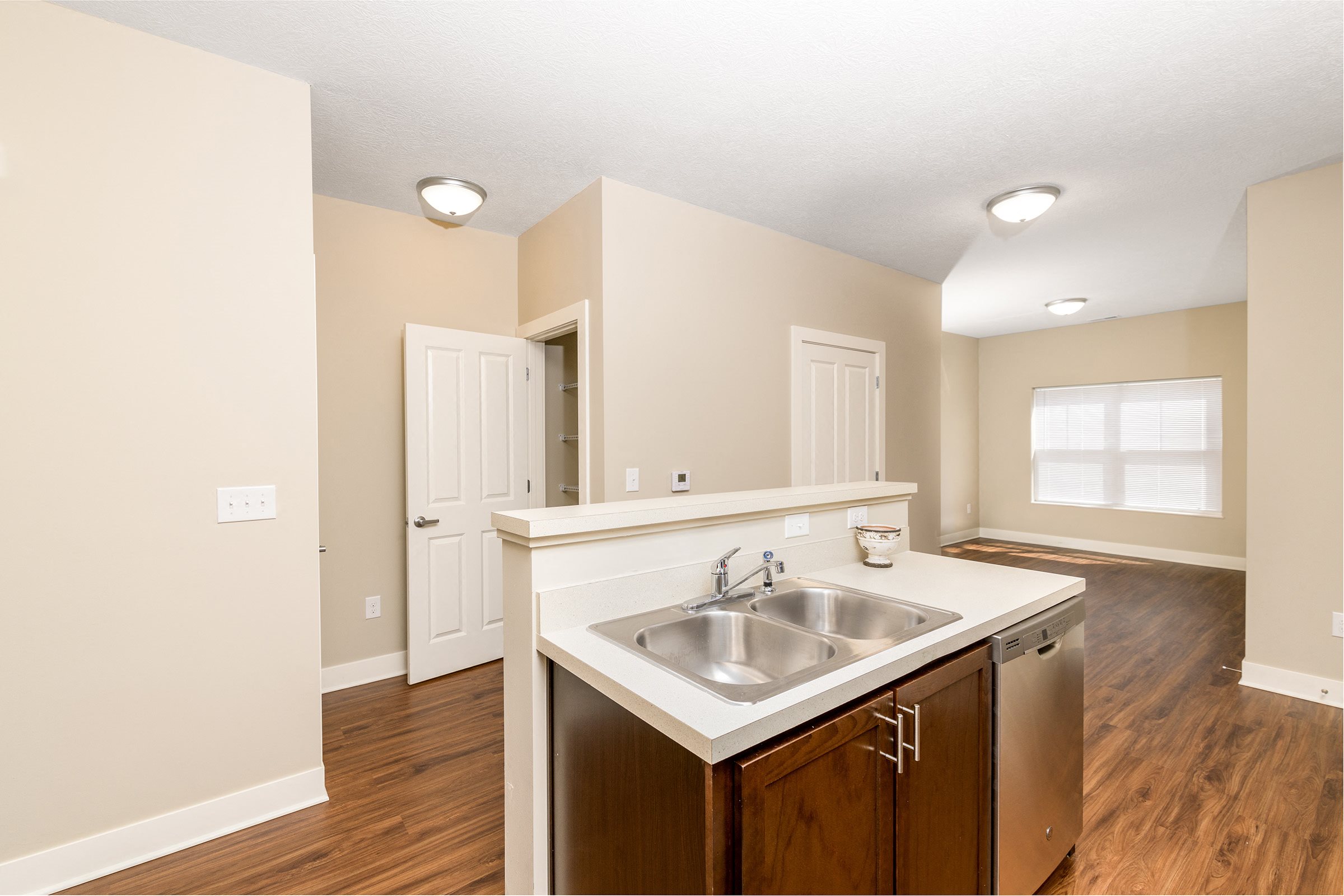 Photos and Video of Daines Village Apartments in London, OH