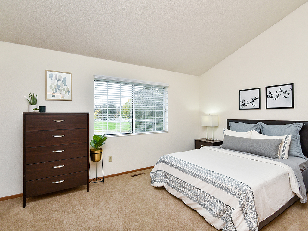 Photos of our Friendly Community at Birch Lake Townhomes in the St
