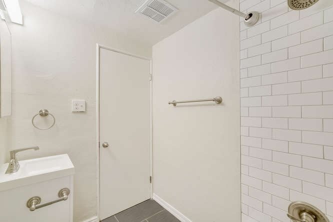 Gallery Photo 7