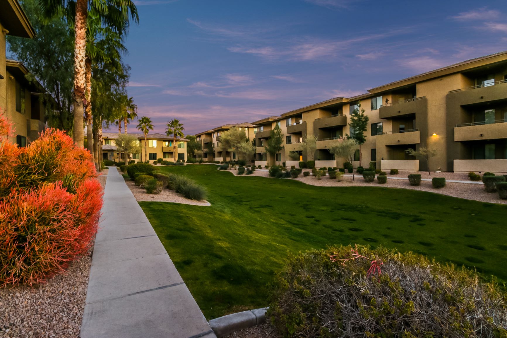 1, 2 & 3 Bedroom Apartments in Phoenix, AZ Spectra on 7th