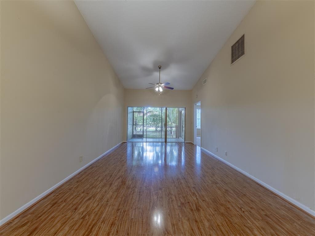 Gallery Photo 34
