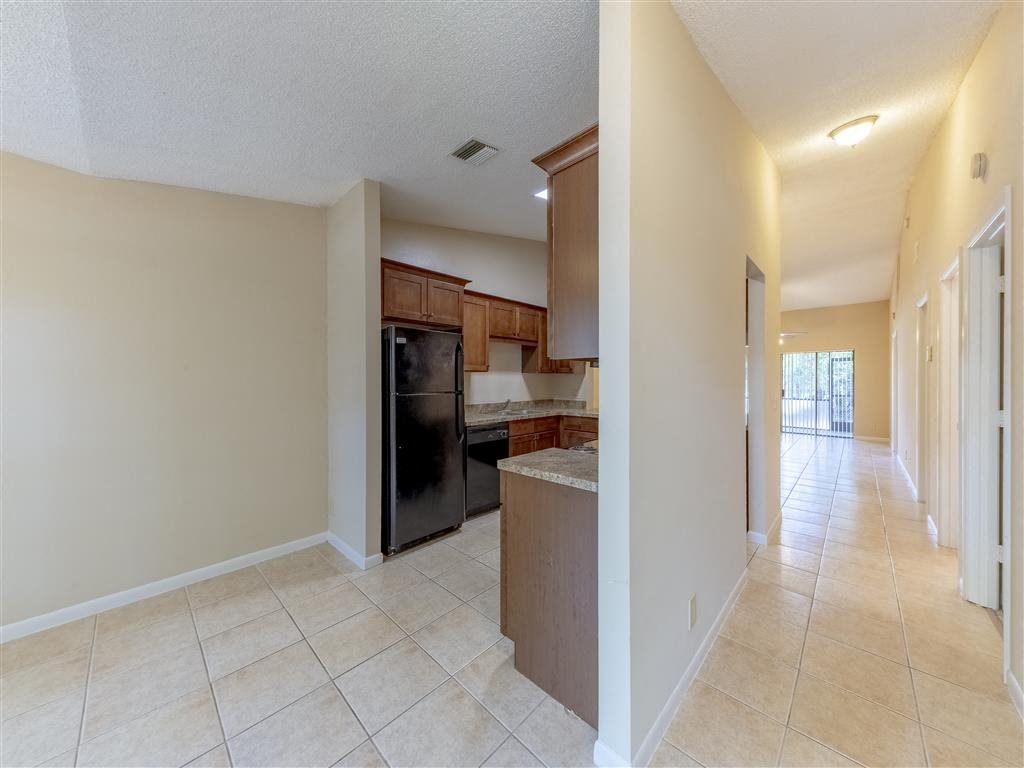 Gallery Photo 19