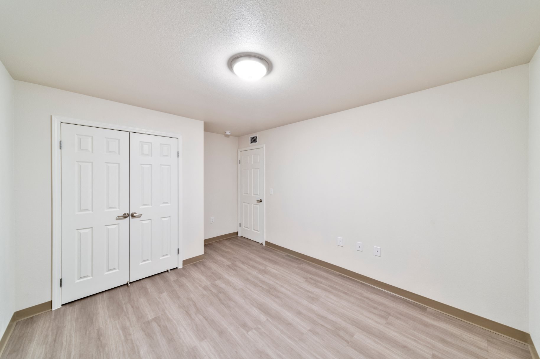 Gallery Photo 16