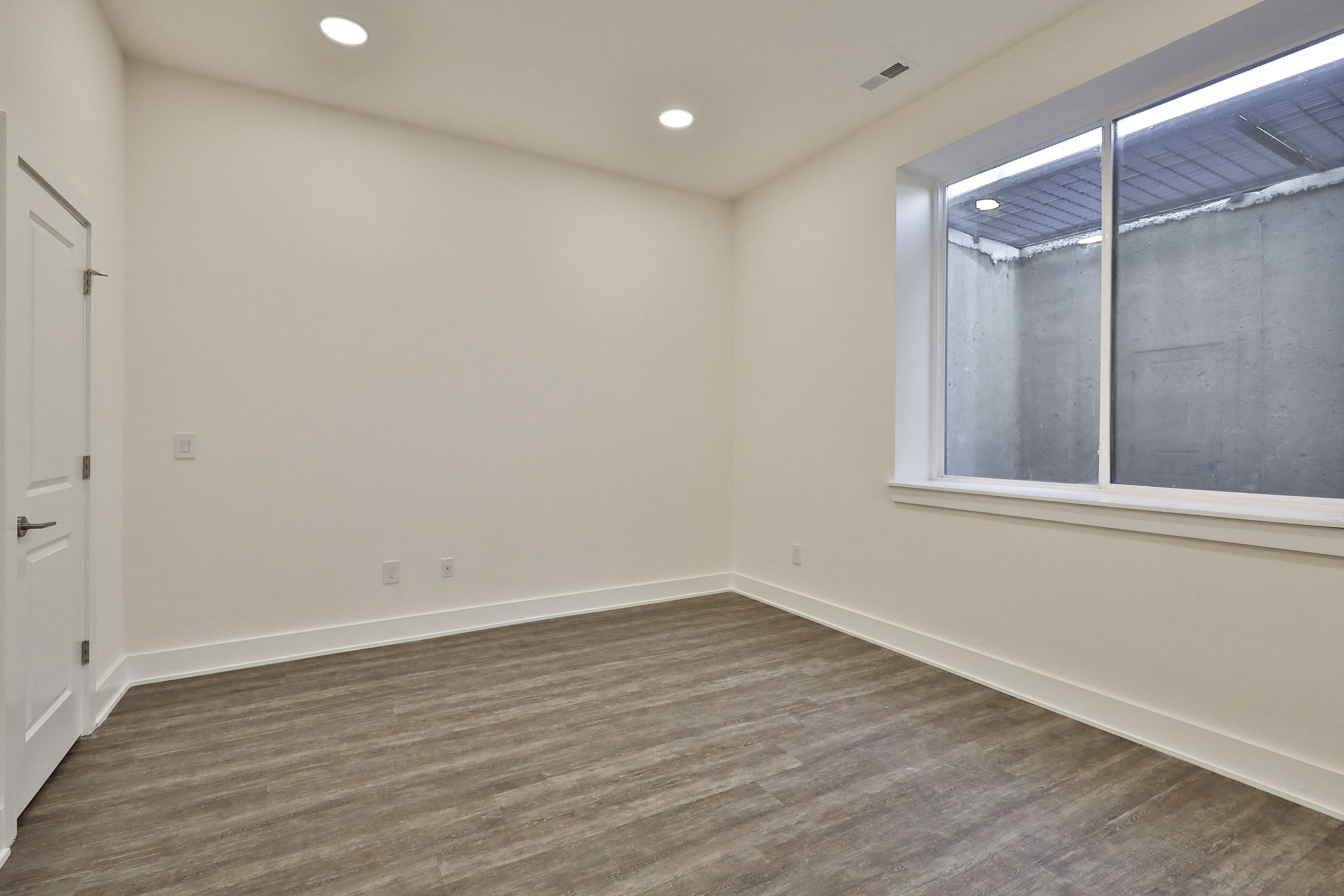 Gallery Photo 9