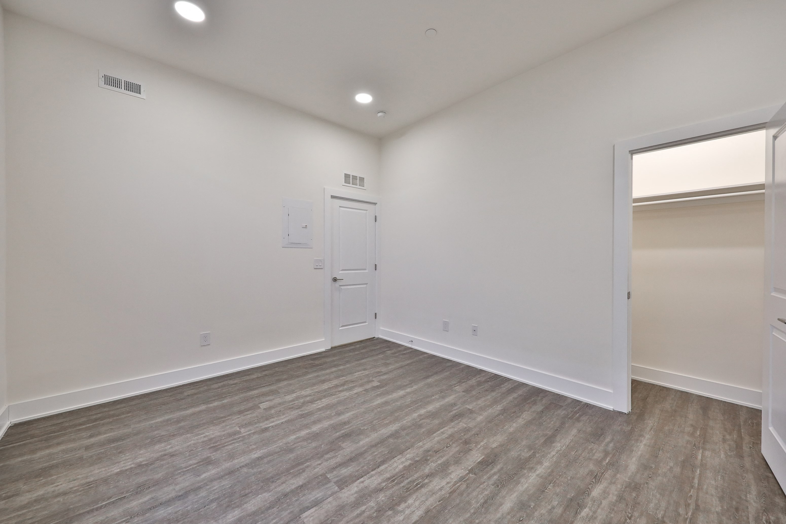Gallery Photo 11