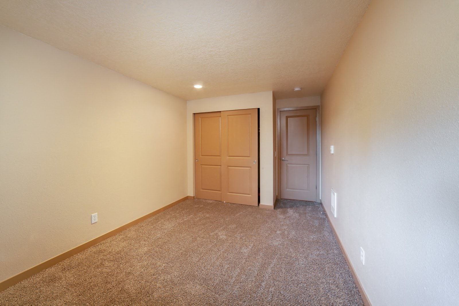 Gallery Photo 16