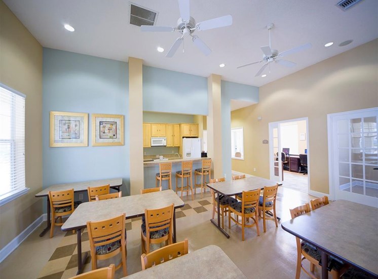 Clubhouse Cafe Style Lounge at Camri Green Apartments, Jacksonville, 32257