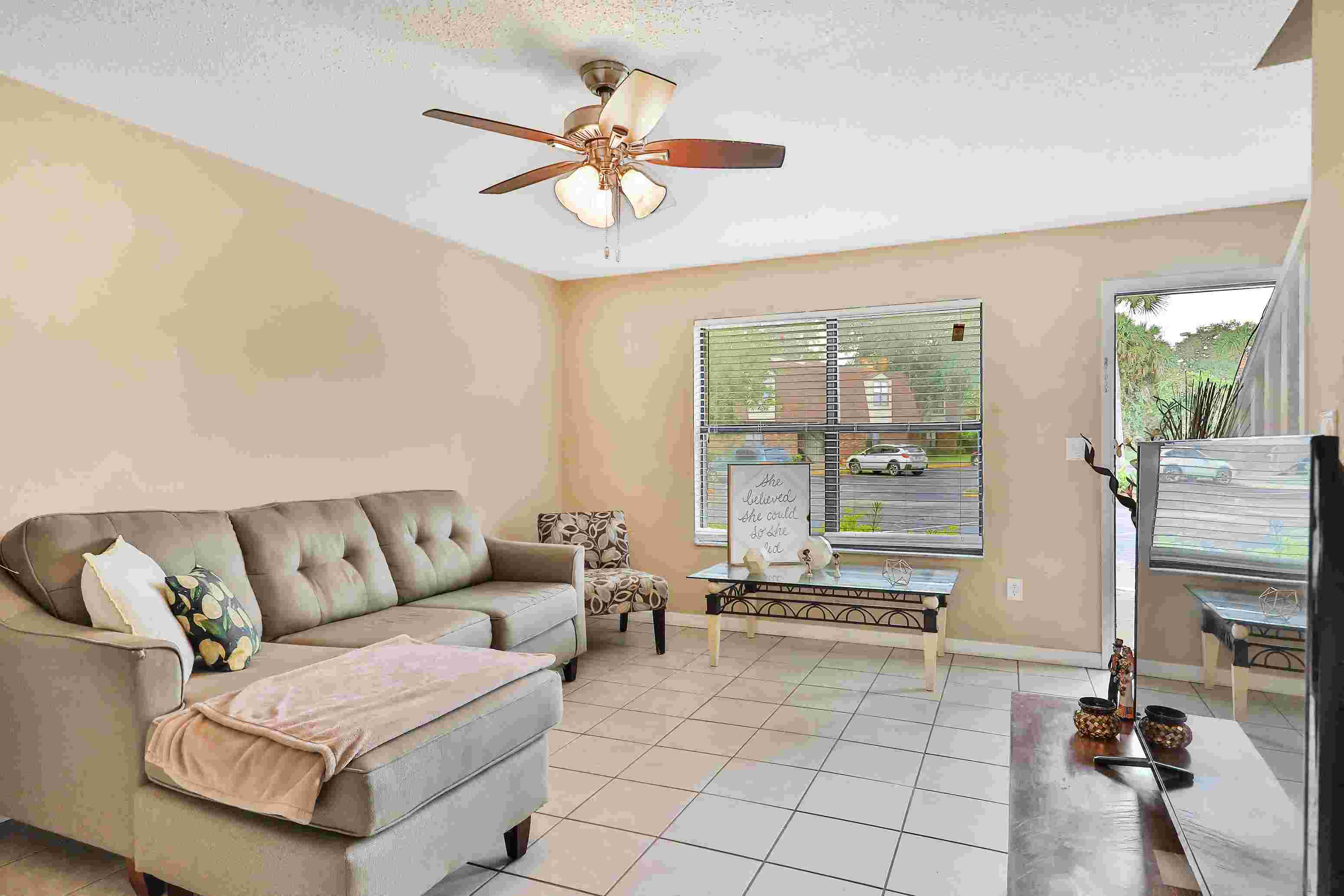 Gallery Photo 12