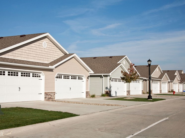 North Canton Ohio Apartment Rentals RedwoodNorth Canton Neighborhood Living