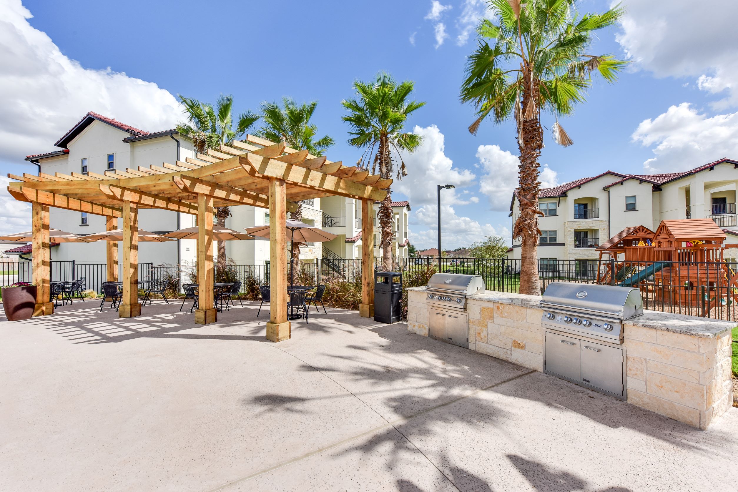 Avery Oaks Apartments in Austin, TX