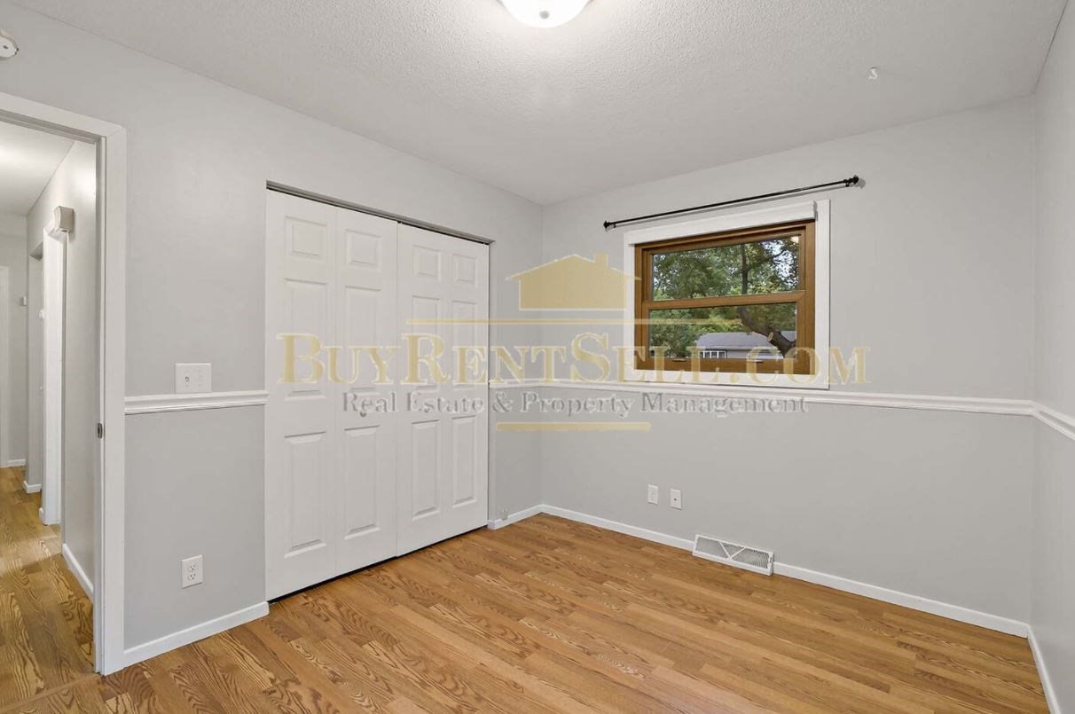 Gallery Photo 17