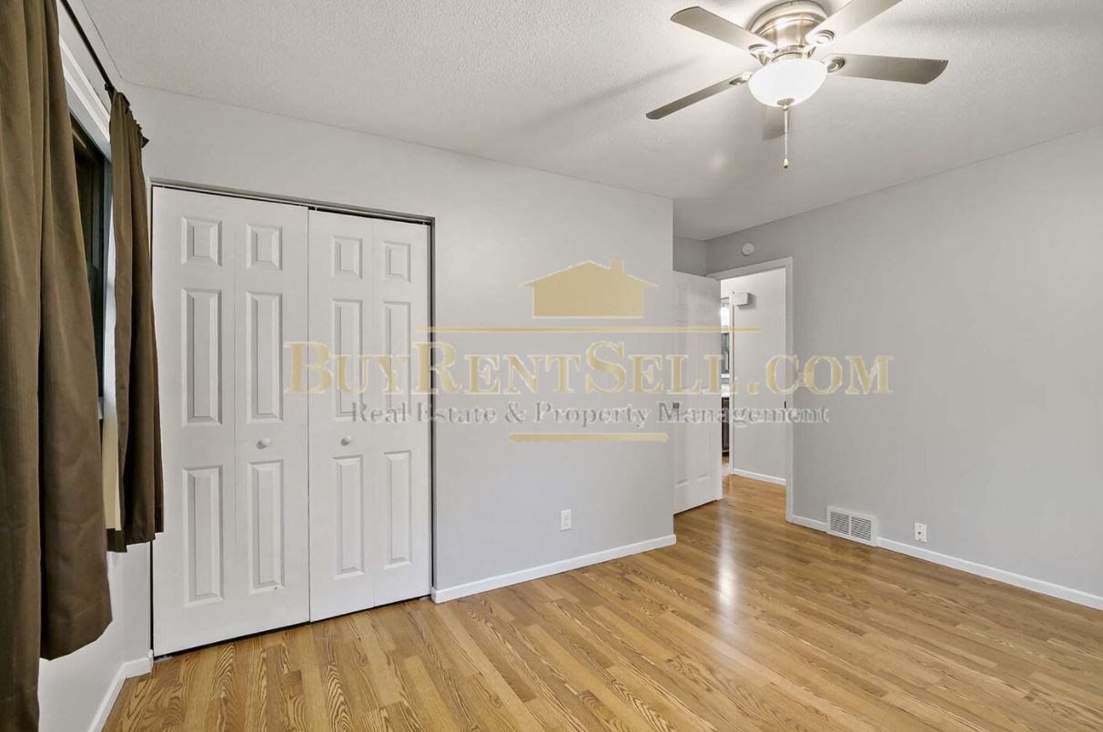 Gallery Photo 18