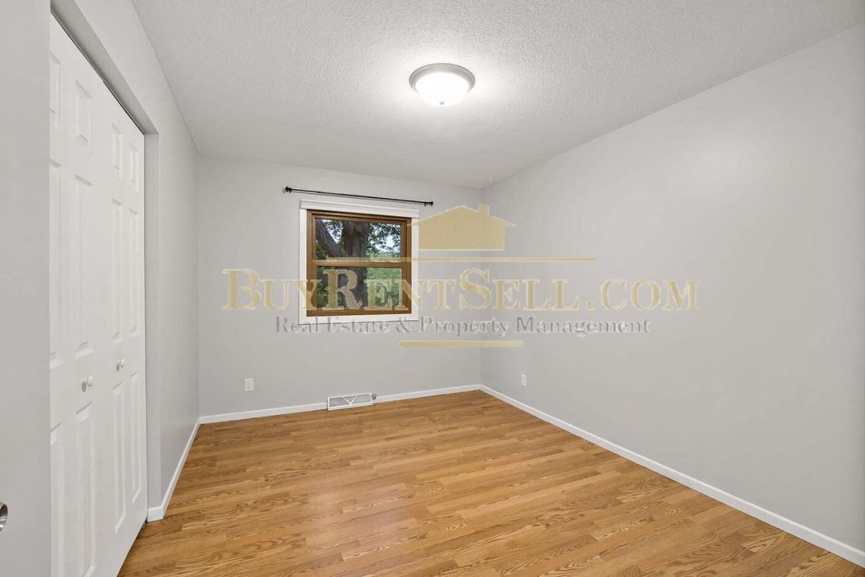 Gallery Photo 13