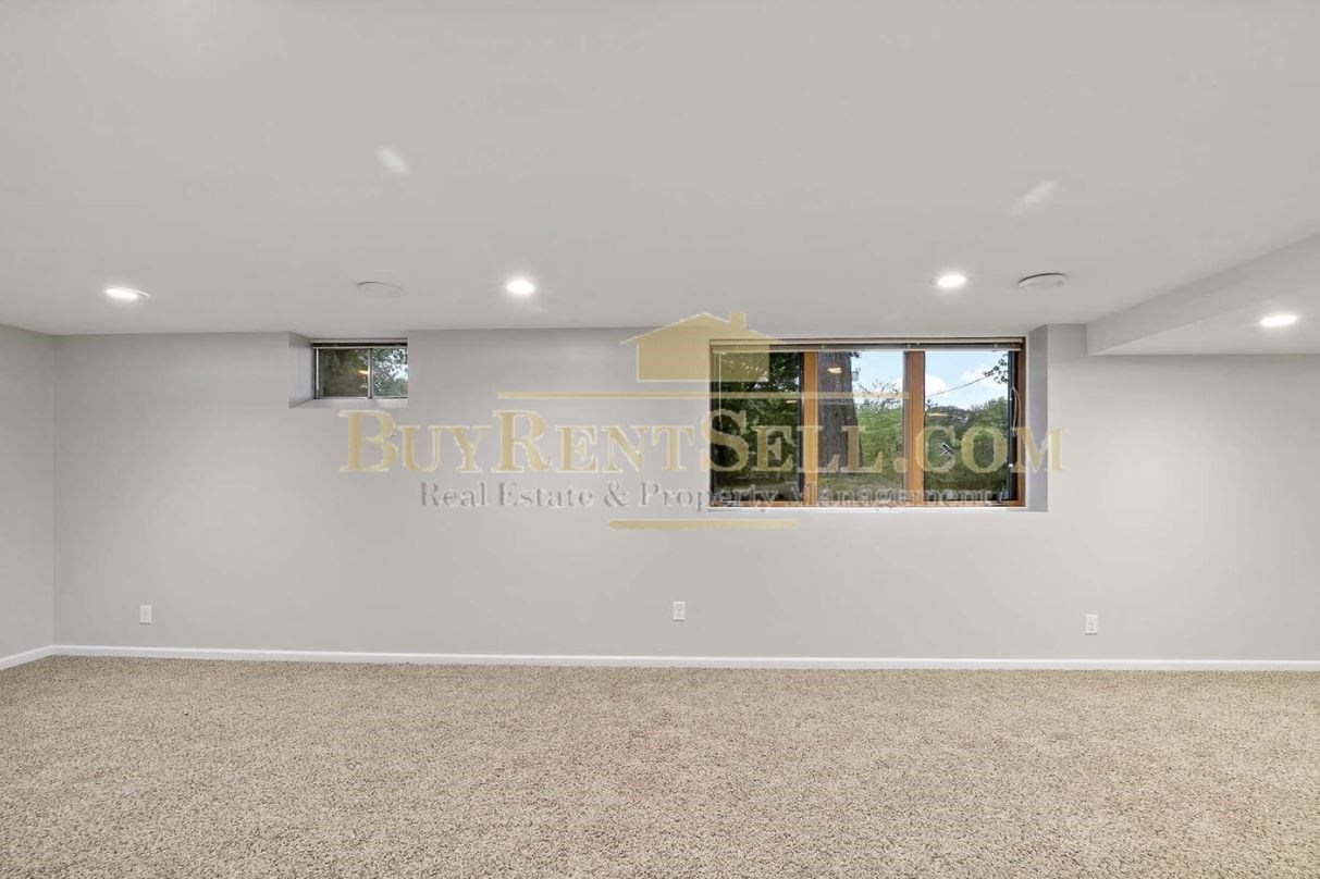 Gallery Photo 24