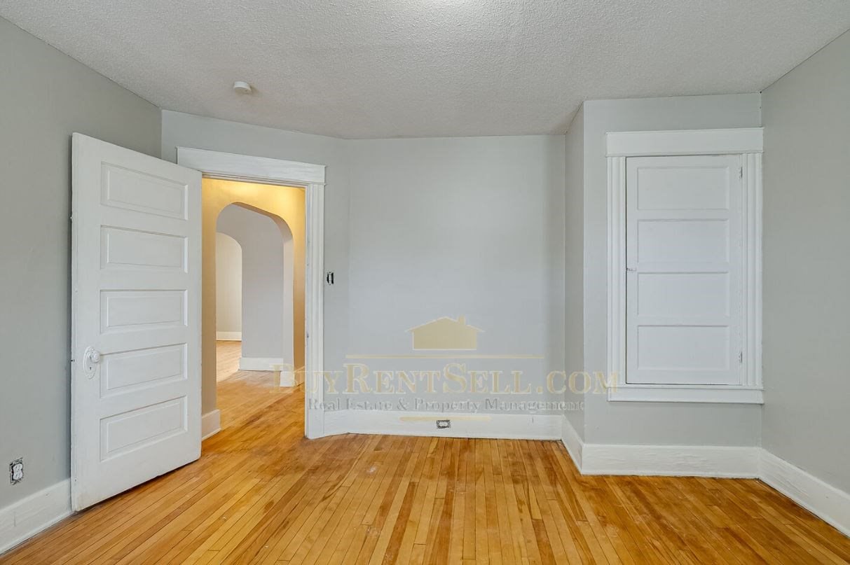 Gallery Photo 15