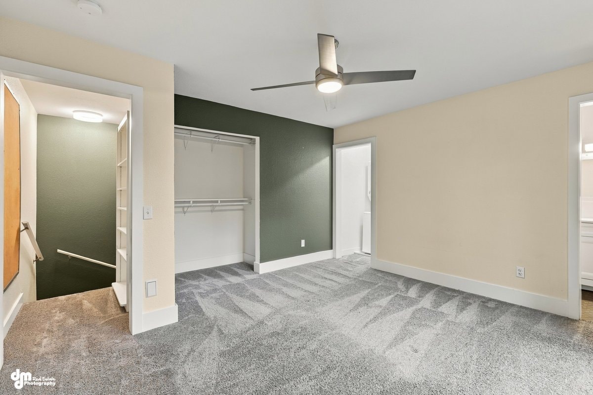 Gallery Photo 12
