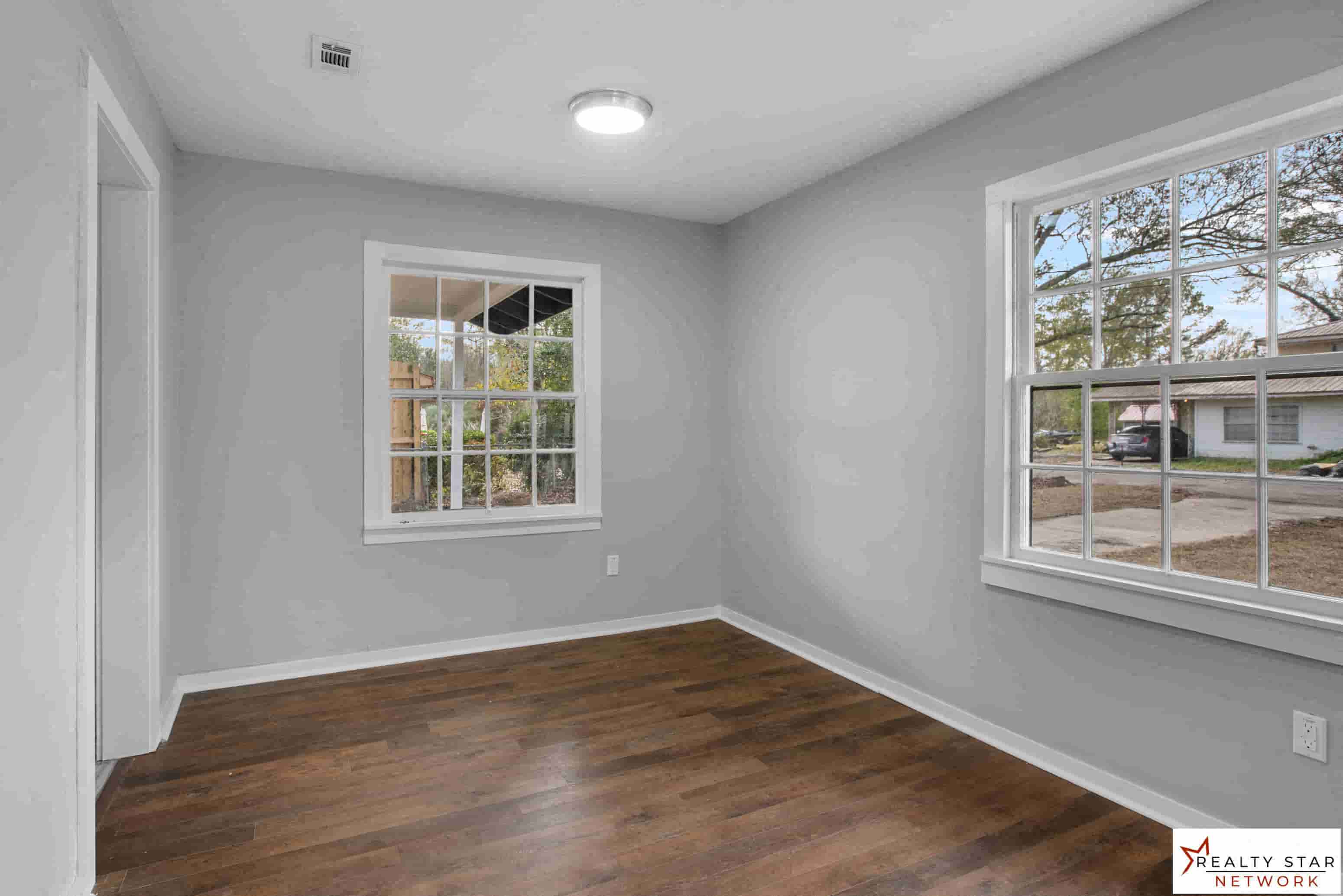 Gallery Photo 11