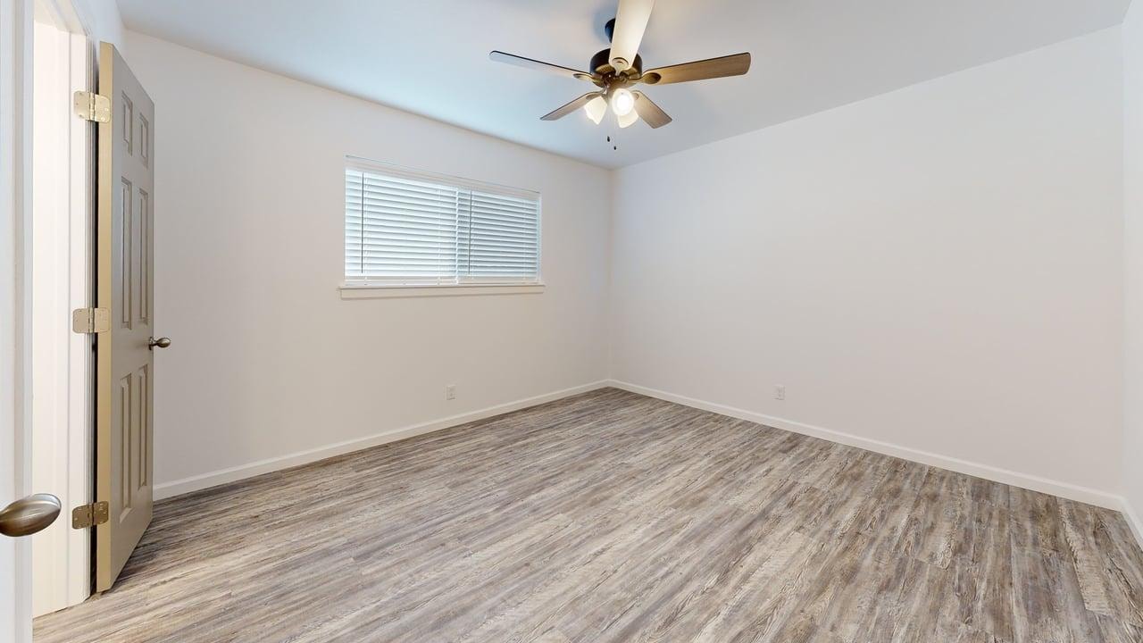 Gallery Photo 12